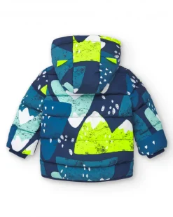 Abrigo acolchado con capucha y estampado de montaña para niño de la colección Freezy