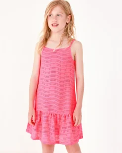 Vestido para niña en rosa con tirantes y volante